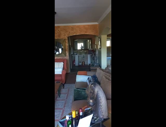 10 BEDROOM HOTEL FOR SALE IN HOEKWIL